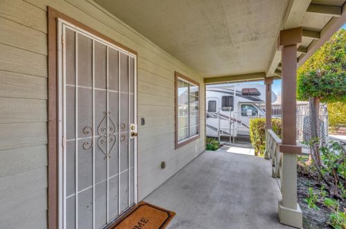 631 Talbot Dr, Hollister CA  95023-5637 exterior