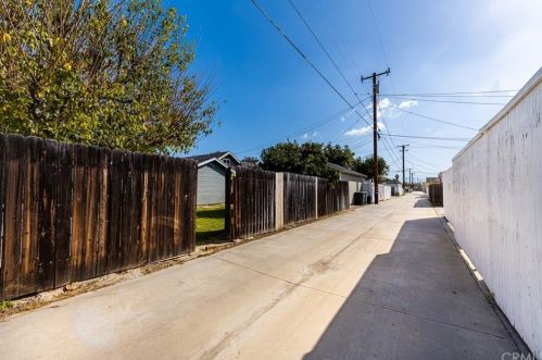 362 Shaffer St, Orange CA 92866-1113 exterior