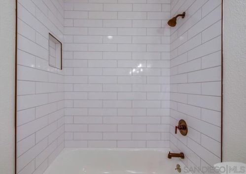 1874 Forestdale Dr, Encinitas CA  92024-4214 exterior