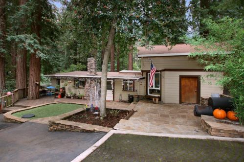 255 Sylvan Ave, Big Basin, CA 95006-8539