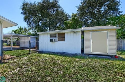 5173 Lake Blvd, Delray Beach FL  33484-4265 exterior