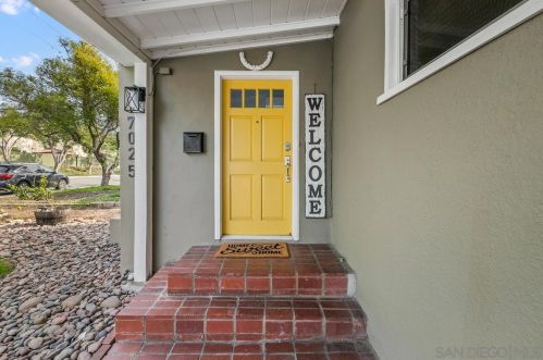 7025 Melody Ln, La Mesa, CA 91942-1404