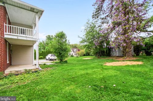 792 Delta Rd, Red Lion PA  17356-9167 exterior