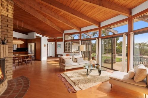 3533 Dove Holw Rd, Encinitas CA 92024-7245 exterior