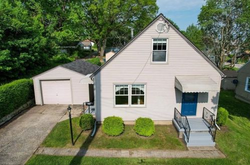 608 Indiana Ave, Hermitage, PA 16121-1760