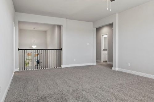 1105 Whispering Hills Dr, Midlothian TX  76063-6603 exterior