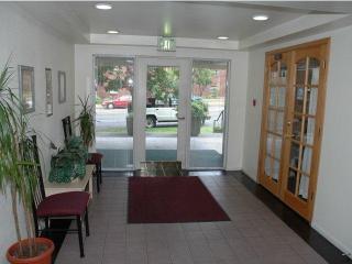 7524 35th Ave, Seattle WA  98115-4811 exterior