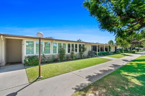 13100 Shawnee Ln, Seal Beach, CA 90740-3420