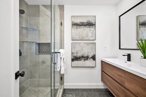 2935 Ladoga Ave, Long Beach CA  90815-1531 exterior