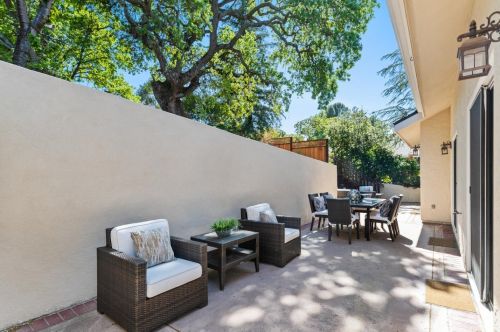 464 Upland Rd, Redwood City CA  94062-2826 exterior