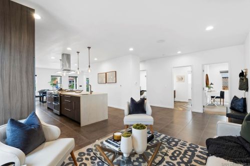 4825 Biona Dr, San Diego CA 92116-2332 exterior