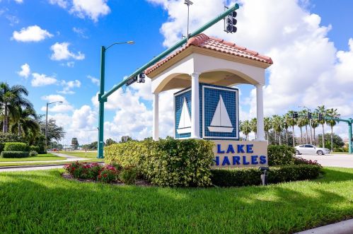 738 Munjack Cir, Fort Pierce FL  34986-3455 exterior