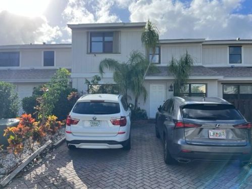 16415 Grape Way, Delray Beach, FL 33484-6616