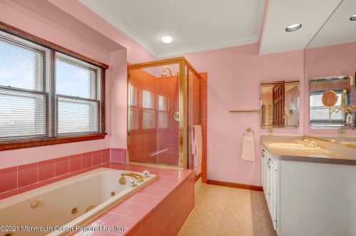 49 Polo Club Dr, East Freehold NJ  07728-8072 exterior