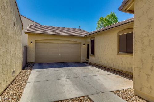7219 73rd Dr, Glendale, AZ 85303-2572
