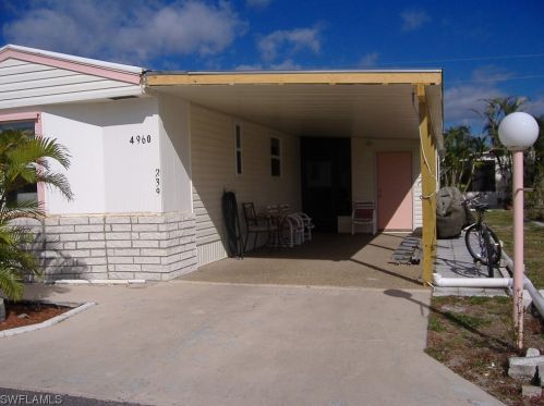 4960 Pinfish Ln, Saint James City, FL 33956-2721