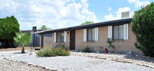 9800 Victoria Ln, Tucson, AZ 85730-4411