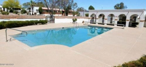 469 Paseo Lobo, Green Valley AZ  85614-0897 exterior