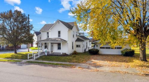 54 Clay St, Brookville, OH 45309-1433