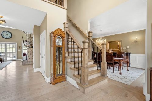 548 Lang Rd, Sewickley, PA 15143-2471