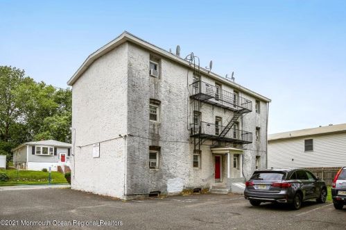 168 Fulton St, Woodbridge, NJ 07095-2645