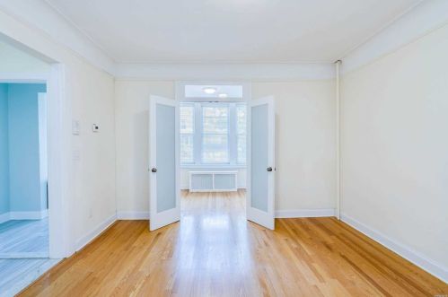 23-81 36th St, Long Island City, NY 11105