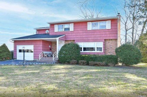 25 Jayne Ave, Huntington Station, NY 11747-1211