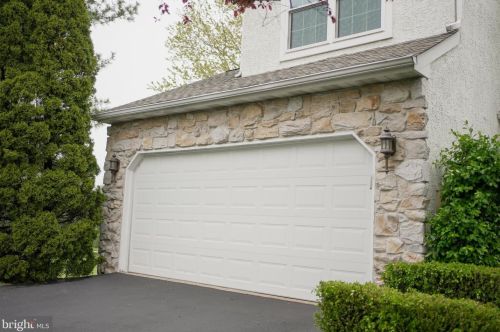 528 Dogwood Dr, Prospectville PA 19002-6109 exterior