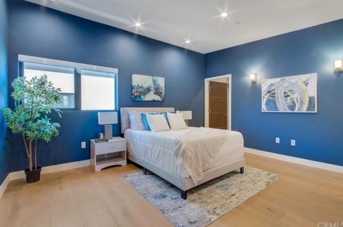 4809 Carpenter Ave, North Hollywood CA  91607-3204 exterior