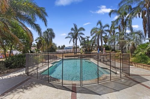 16060 Lenel Ct, Riverside CA  92504-5817 exterior