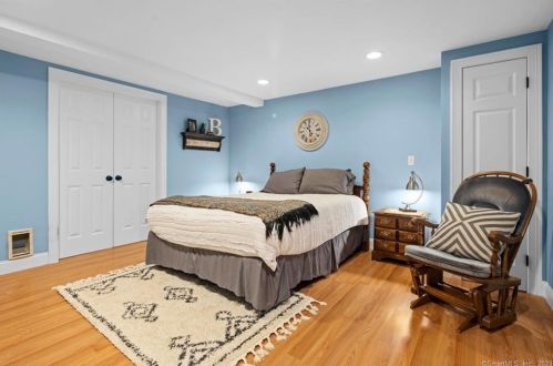 1 Abbott Rd, Ellington CT  06029-3802 exterior