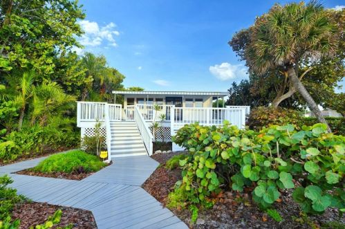 1300 Casey Key Rd, Nokomis, FL 34275-3378