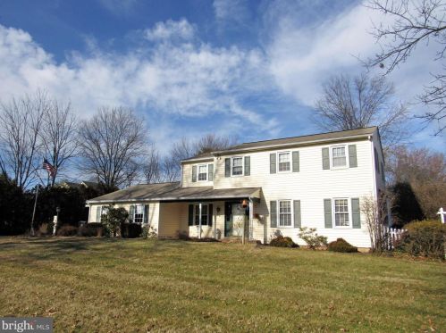 1136 Pheasant Ln, Collegeville, PA 19426-1029