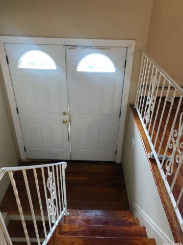 89 Hendrickson Ave, Floral Park NY  11003-1205 exterior