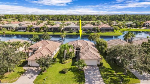 8900 First Tee Rd, Fort Pierce, FL 34986-3065