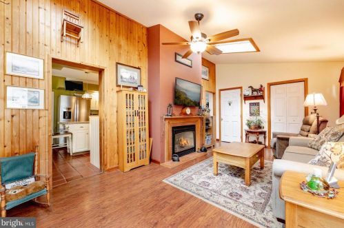 20 Valley Dr, Southampton PA  18966-1347 exterior