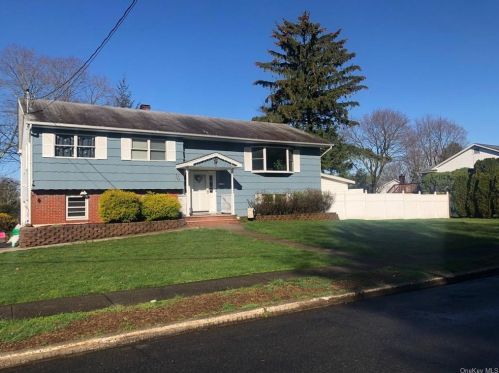 9 Lake Dr, Sparkill, NY 10976-1401