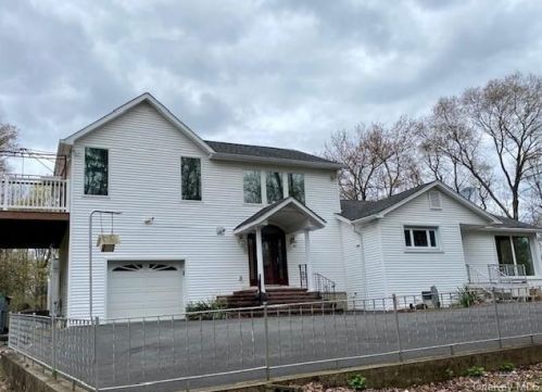 6 The Ln, Middletown, NY 10940-6755