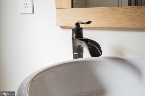 24 New St, Lancaster PA  17602-2047 exterior