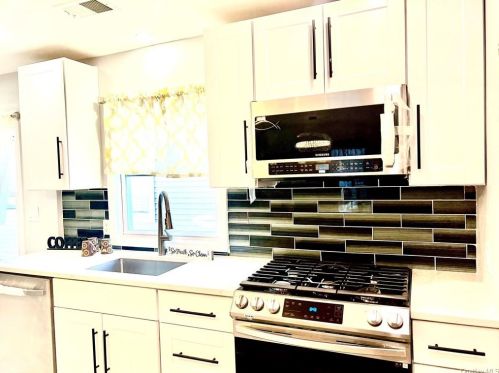 22 Prince St, Middletown NY  10940-3948 exterior