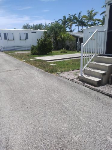 22 Hibiscus Dr, Boynton Beach FL  33435-7378 exterior