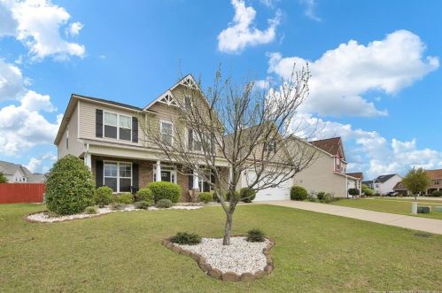 909 Ronald Reagan Dr, Fayetteville, NC 28311-1650