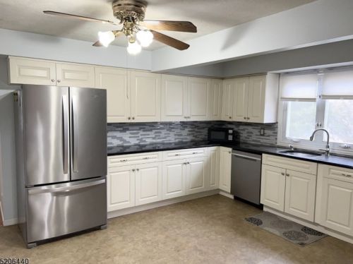 220 Park Ave, Piscataway, NJ 08854-4847