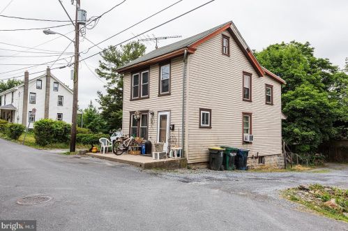2614 Duke St, Lancaster, PA 17601-3716