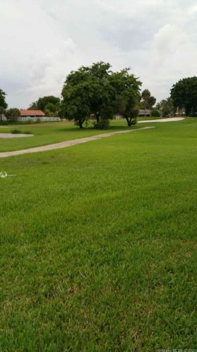 19716 Lake Dr, Hialeah, FL 33015-2222