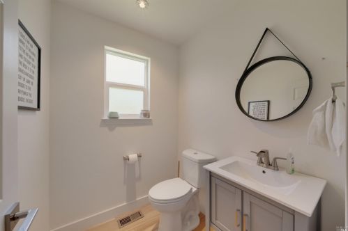 3303 Magowan Dr, Santa Rosa CA  95405-5117 exterior