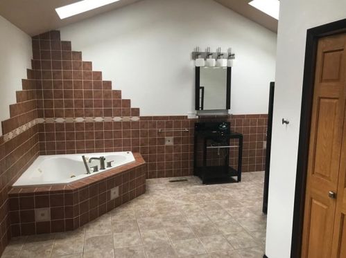 458 Maitland Ln, New Castle PA  16105-1445 exterior