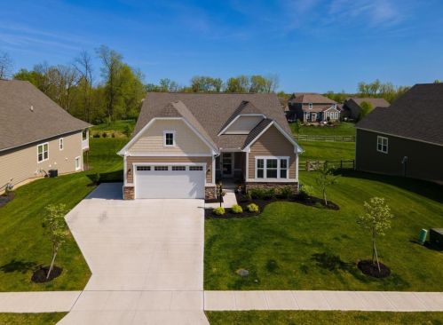 1708 Keela Dr, Pataskala, OH 43062-7121