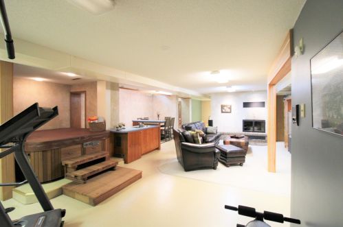 1316 16th St, Willmar MN  56201-2854 exterior