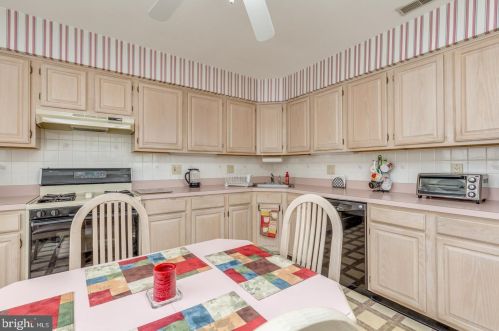 6702 Normandy Dr, Mount Laurel NJ  08054-5993 exterior